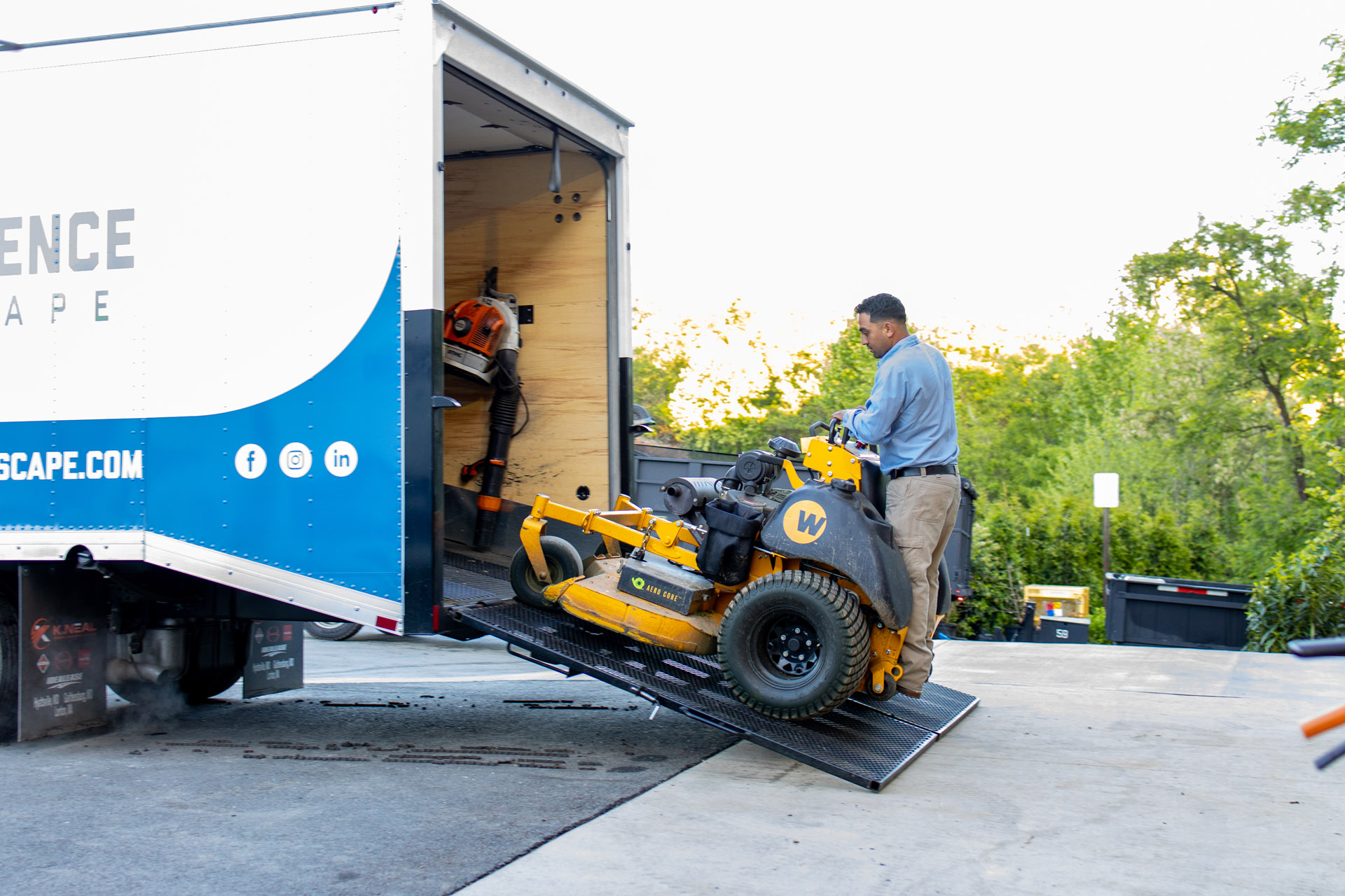 Professional Mowing & Edging in Northern Virginia